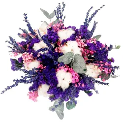Ramo de flores con algodón en rama y lavanda.