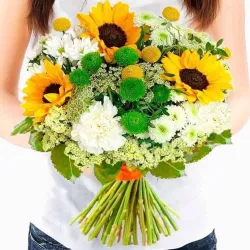Ramos de flores con girasoles en Madrid