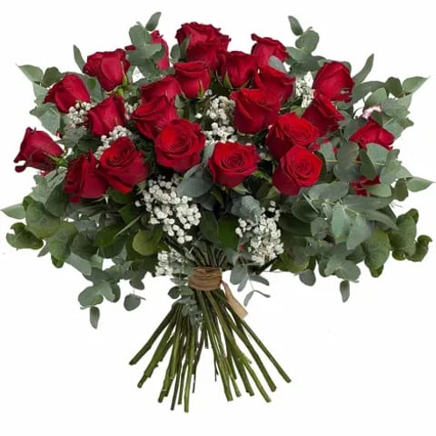 Ramo hecho con 24 rosas rojas en Madrid