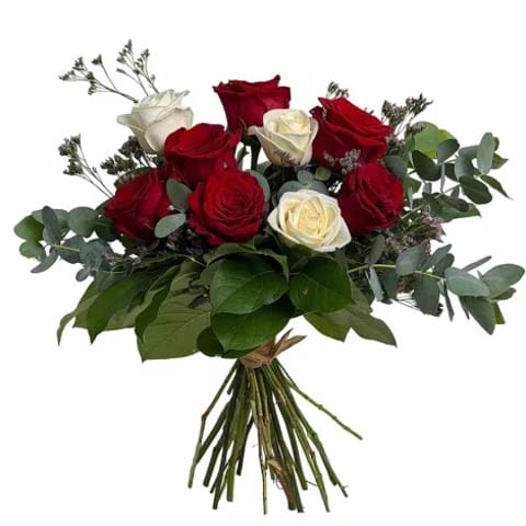 Ramo de rosas hecho con 3 rosas blancas y 6 rojas. Envío a domicilio en Madrid